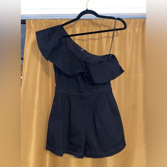 off the shoulder black jumper - Picture 1 of 1